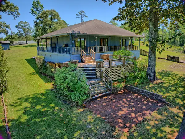 203 Whispering Pine, Burkeville, TX 75932