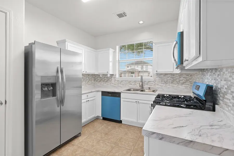 21119 Wortham Oaks Drive, Humble, TX 77338 - Image #3