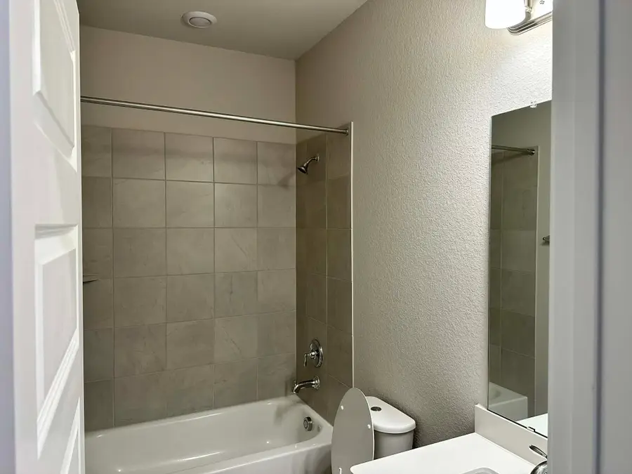 1211 Dry Cork Circle, Richmond, TX 77406 - Image #3