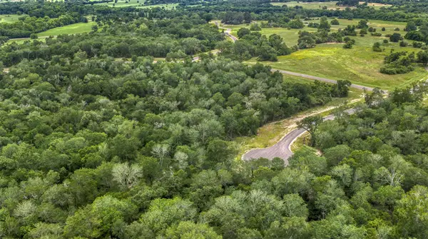 2-22 Millwood Trail, Brenham, TX 77833