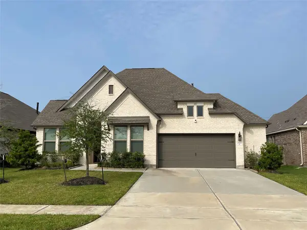2723 Lakeside Shore Drive, League City, TX 77573