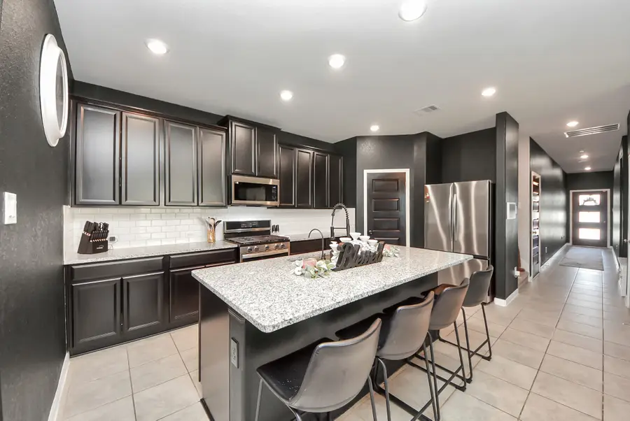 930 Pismo Lane, Rosharon, TX 77583 - Image #3