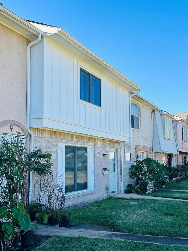 8462 Leawood Boulevard, Houston, TX 77072