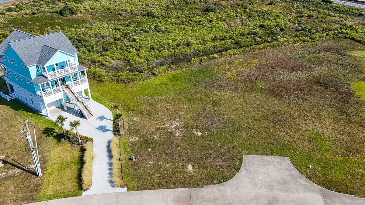 25827 Bay Breeze Drive, Galveston, TX 77554 - Image #1