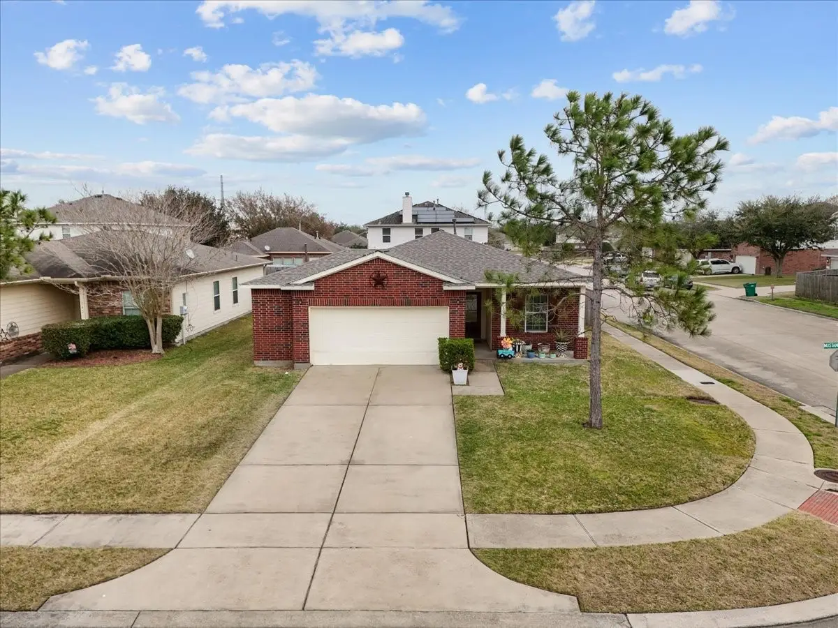 140 Mustang Stampede Drive, La Marque, TX 77568 - #1