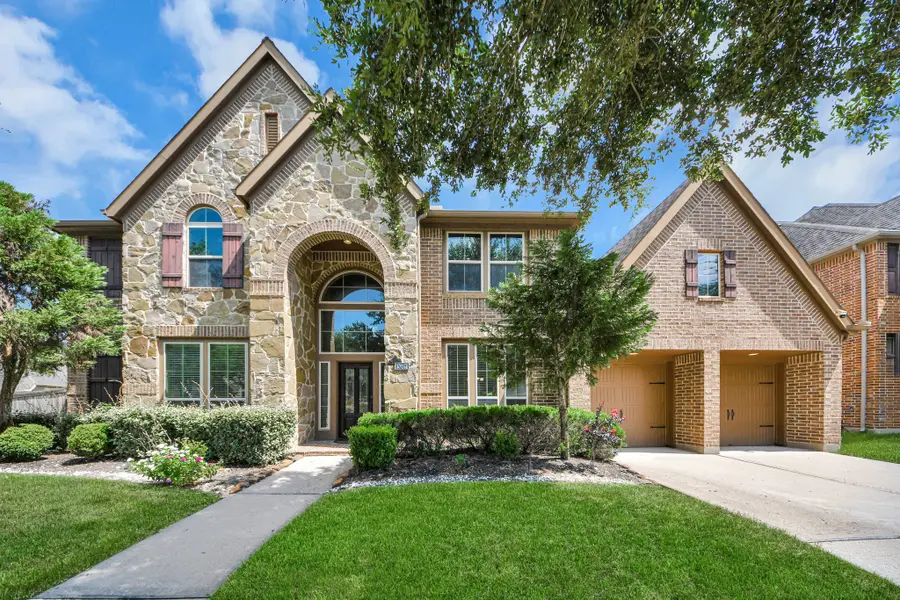 13617 Fountain Mist Drive, Pearland, TX 77584 - #2