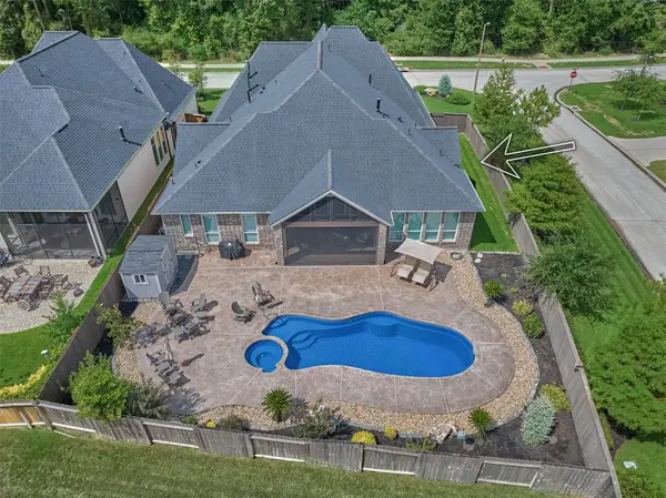 305 Pewter Sky Drive, Montgomery, TX 77316