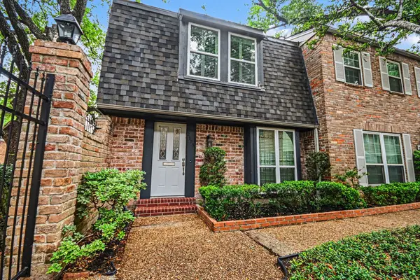 2125 Winrock Boulevard #38, Houston, TX 77057