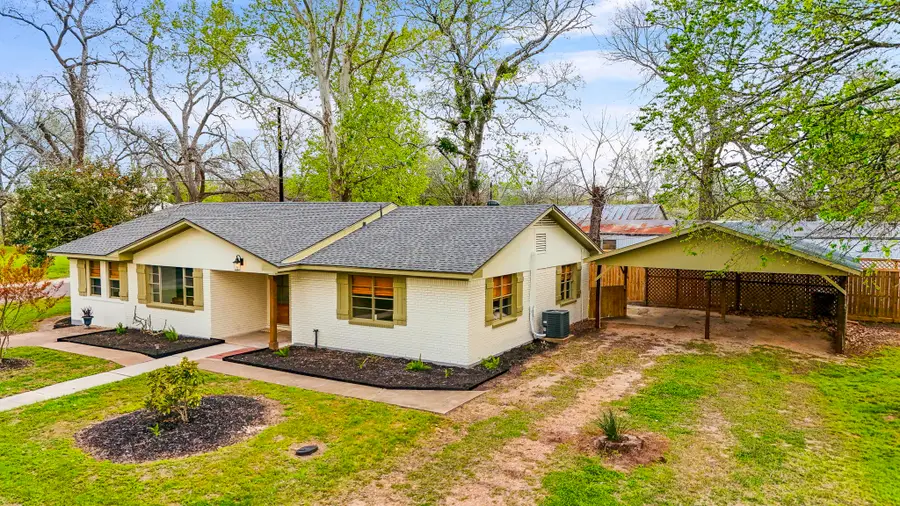 703 Austin Street, Columbus, TX 78934 - #3