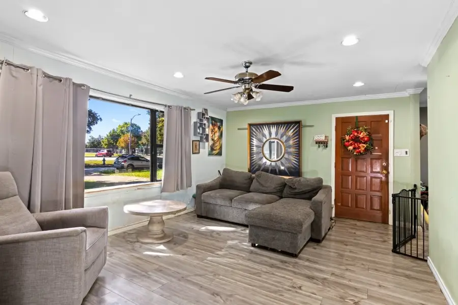 7735 Oak Vista Street, Houston, TX 77087 - Image #2