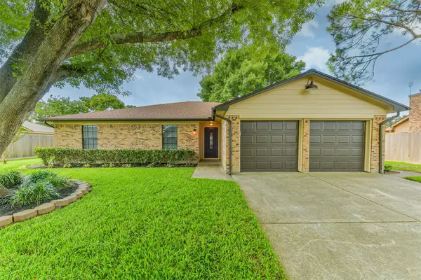 1413 23rd Avenue N, Texas City, TX 77590