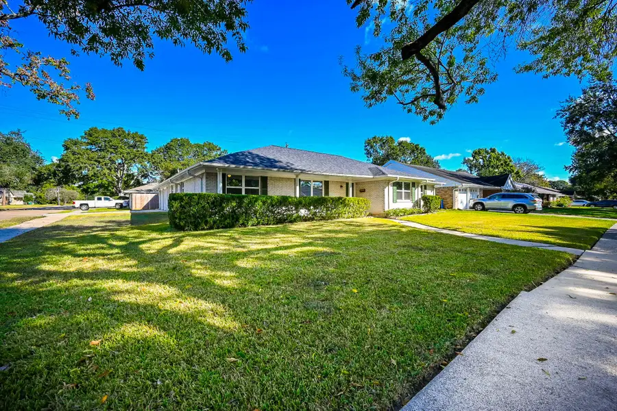 5438 Jackwood Street, Houston, TX 77096 - Image #2
