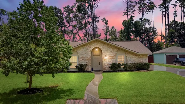 2818 Frostwood Circle, Dickinson, TX 77539