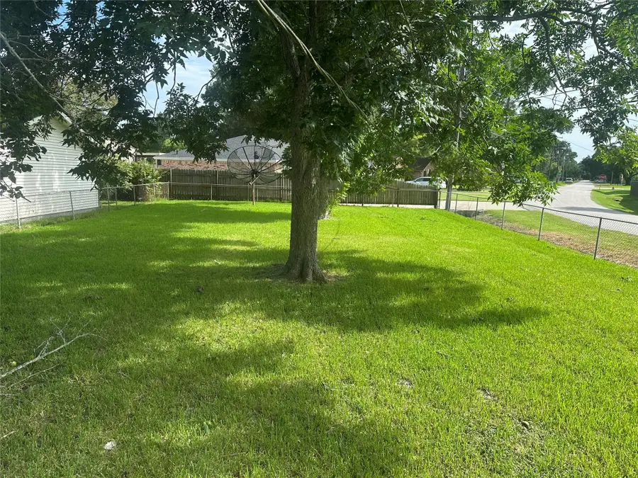 4959 Garfield Avenue, Groves, TX 77619 - #3