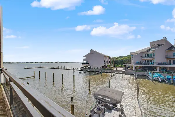 3663 Nasa Parkway #502, Seabrook, TX 77586