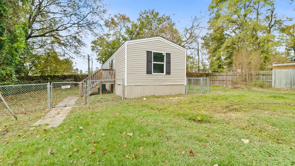 15211 Paradise Cove Drive, Willis, TX 77318 - Image #1