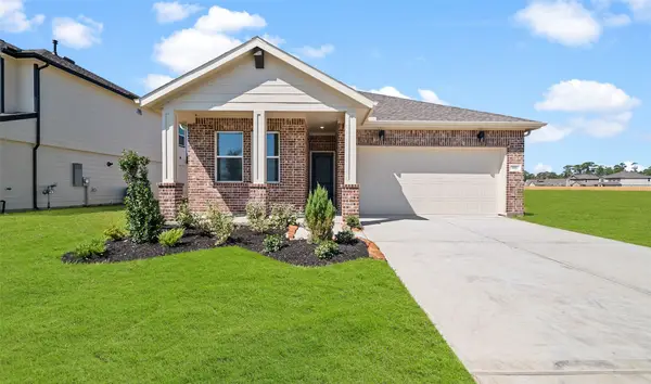 670 Daniels Lake Lane, Dayton, TX 77535