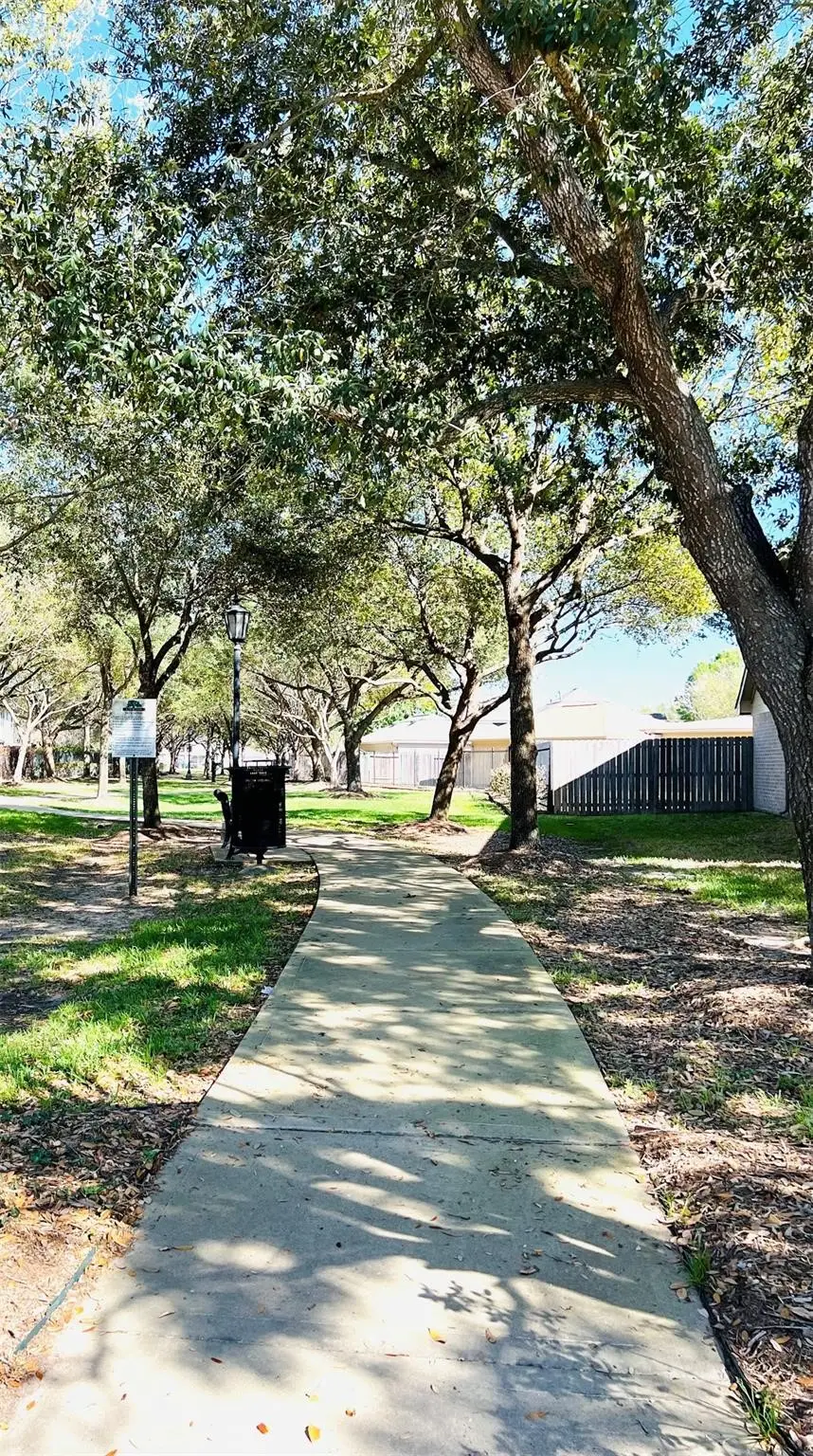 8426 Woodland Knoll Lane, Cypress, TX 77433 - #3