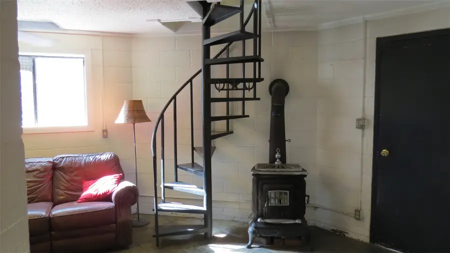 115 Pine Point Circle, Onalaska, TX 77360 - Image #3