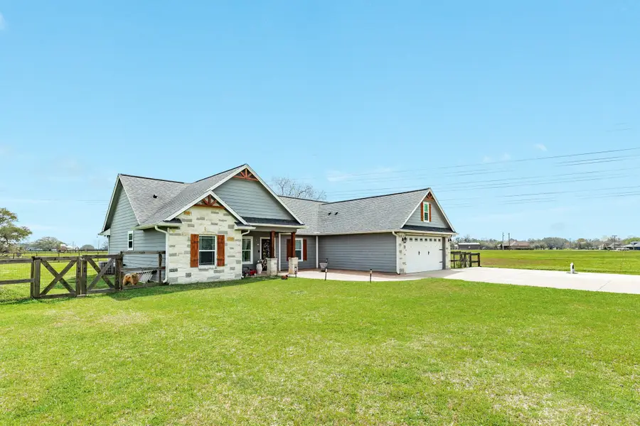 613 Winchester Trail, Angleton, TX 77515 - #3