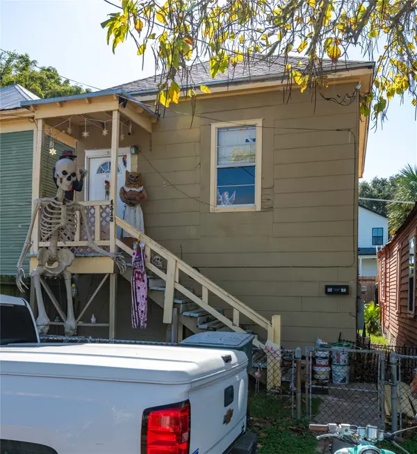 1513 J H Clouser Street, Galveston, TX 77550