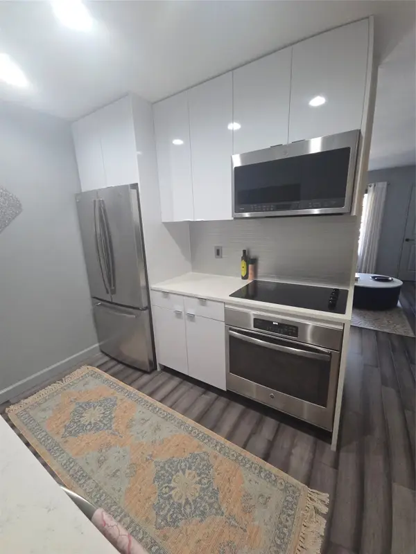 2250 Bering Drive, Houston, TX 77057