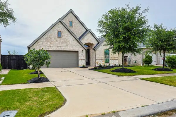 3806 Lake Falls Drive, Fulshear, TX 77441