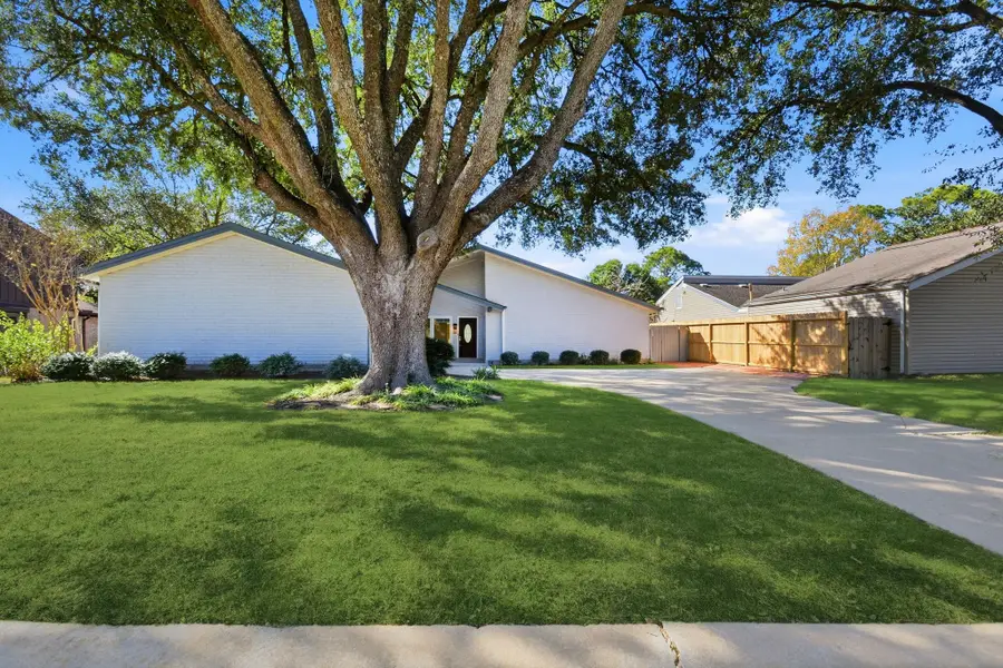 1402 Heathwood Drive, Houston, TX 77077 - Image #3