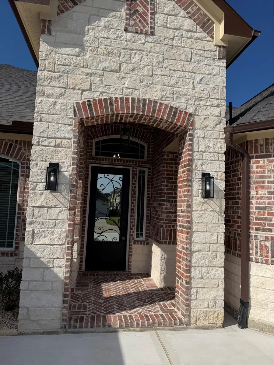 300 Camden Hills Drive, Montgomery, TX 77356 - Image #2