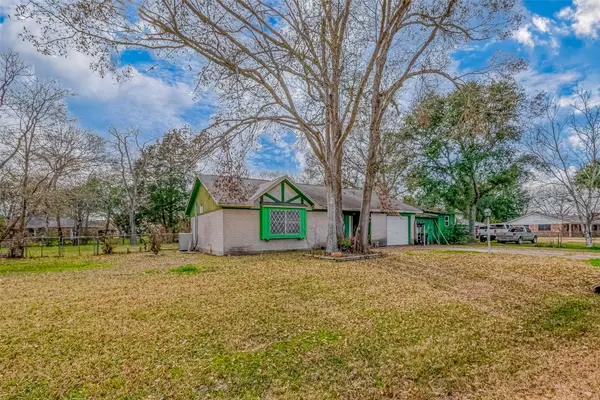 8806 Union Street, Needville, TX 77461