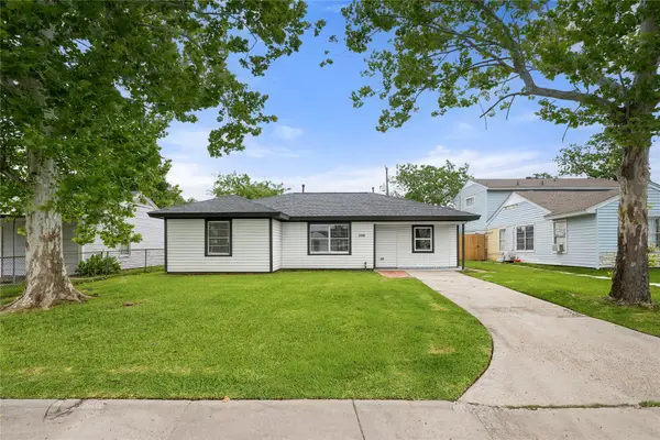 2308 Garvey Drive, Pasadena, TX 77506