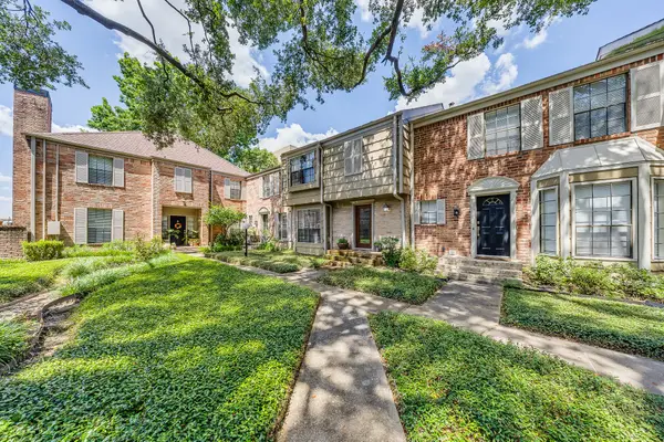 7505 Memorial Woods Drive #B13, Houston, TX 77024