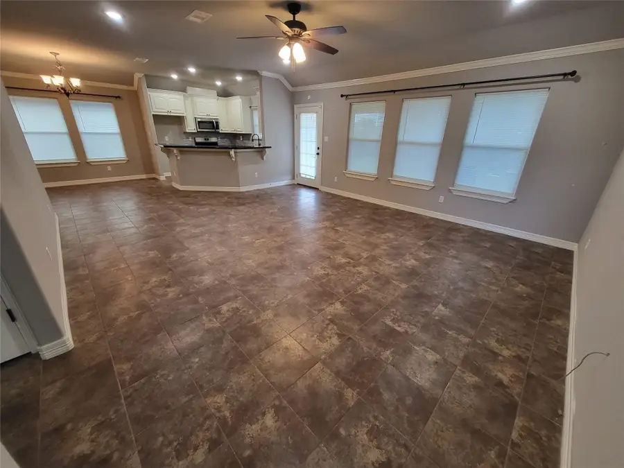 102 Liberty Lane, Clute, TX 77531 - Image #3