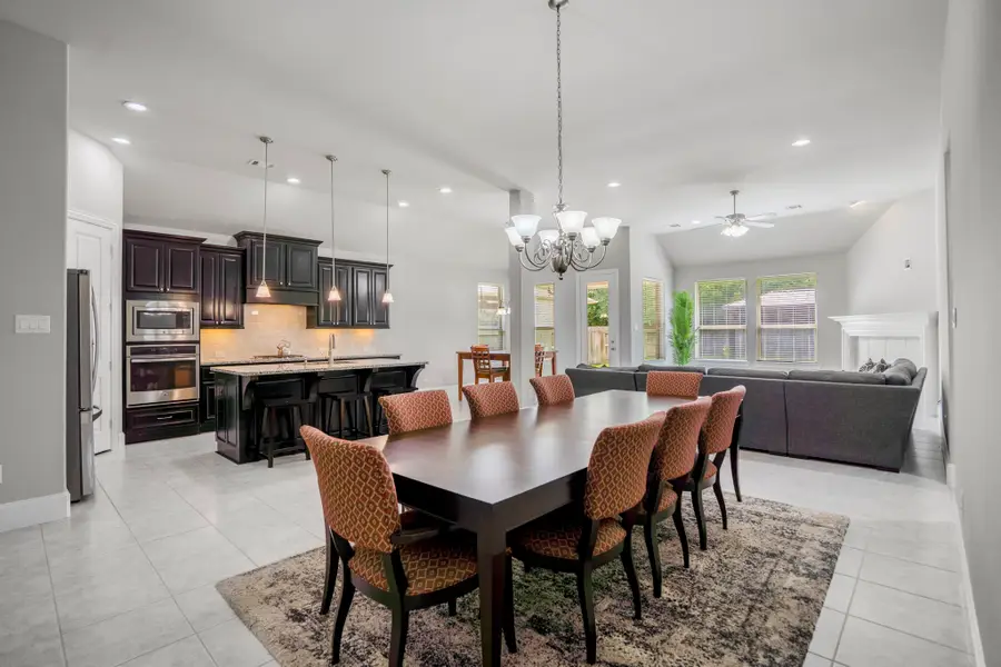 110 Hunter Hollow Drive, Montgomery, TX 77316 - Image #2