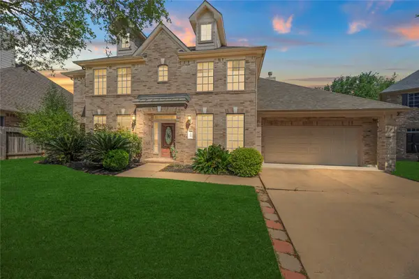 1810 Candle Light Court, Sugar Land, TX 77498