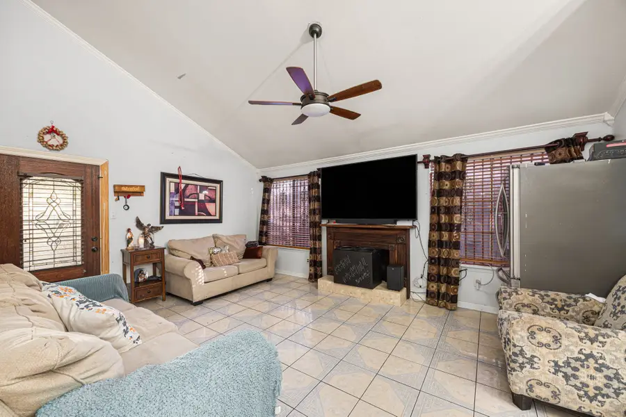 7635 Log Cradle Drive, Houston, TX 77041 - Image #3