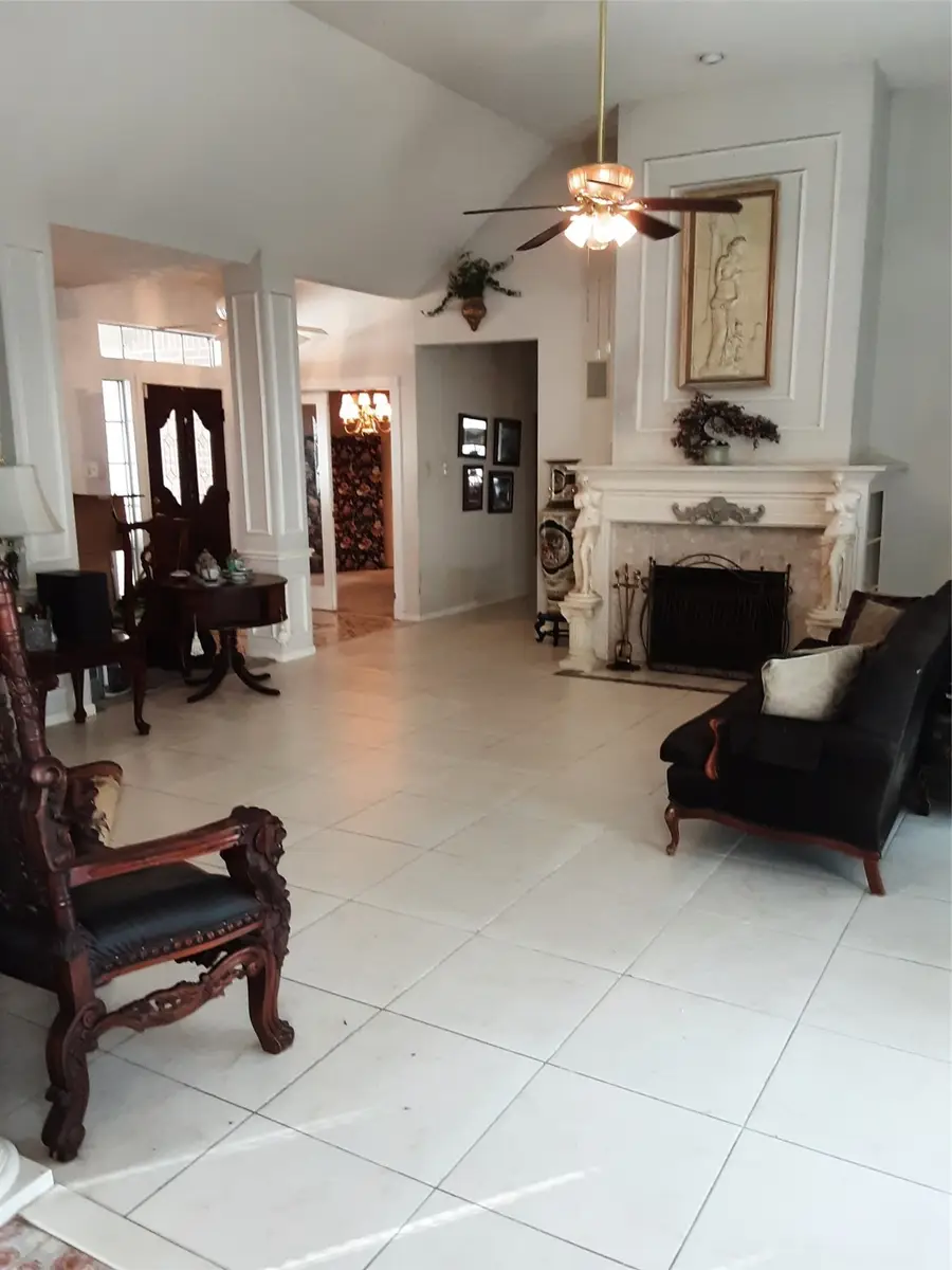 10103 Churchill Way Drive, Houston, TX 77065 - Image #3