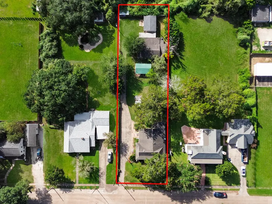 307 N Resident Street, Wharton, TX 77488 - #2
