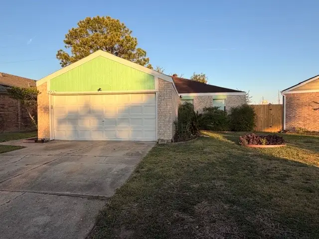 2955 Shadow Trail Drive, Houston, TX 77082 - Image #2