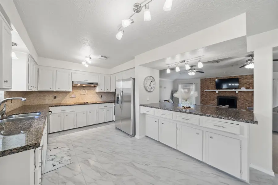 118 S Diamondhead Boulevard, Crosby, TX 77532 - Image #3