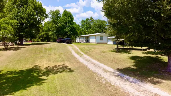 356 White Oak Cove, Onalaska, TX 77360