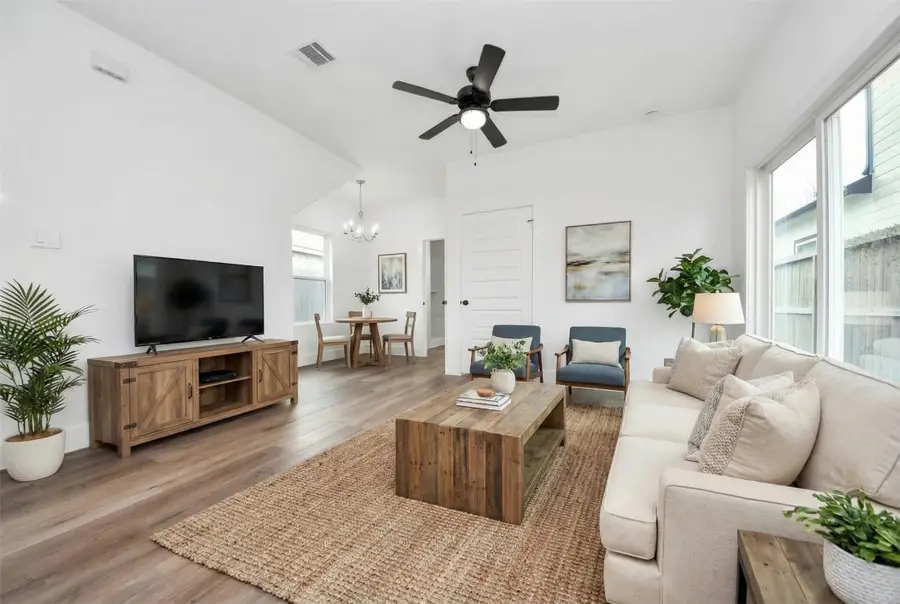 4406 Larkspur Avenue, Houston, TX 77051 - #3