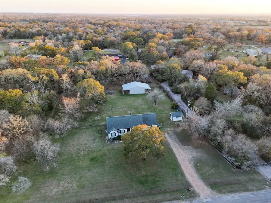 118 Pin Oak Lane, Hempstead, TX 77445 - Image #3