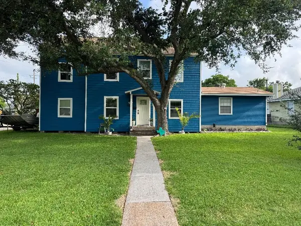701 14th Avenue N, Texas City, TX 77590