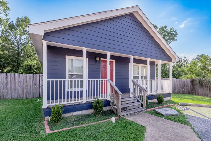 138 Varsity Drive, Huntsville, TX 77340 - Image #2