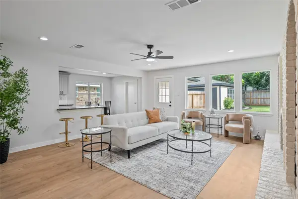6114 Valkeith Drive, Houston, TX 77096