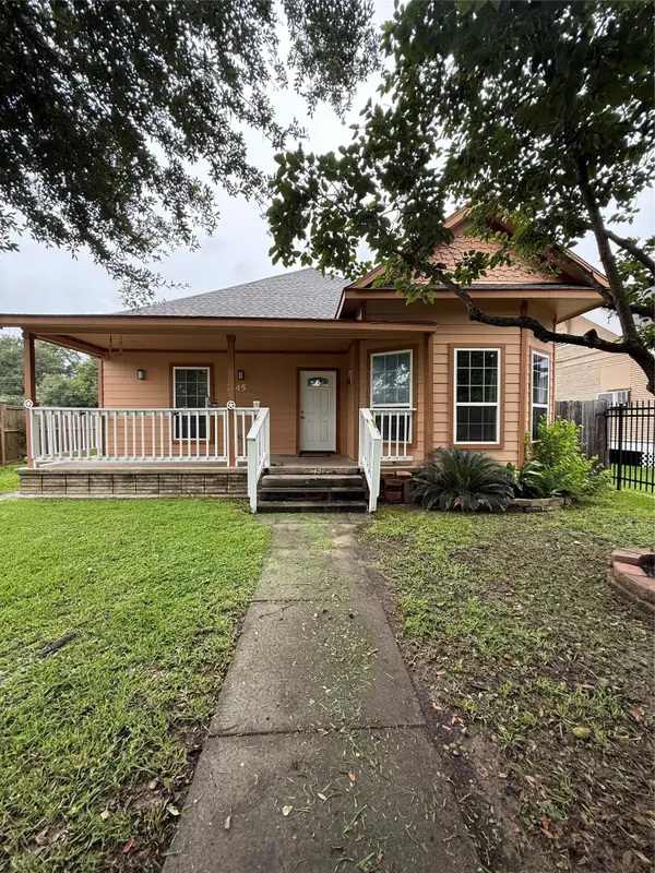 2145 5th St, Port Arthur, TX 77640