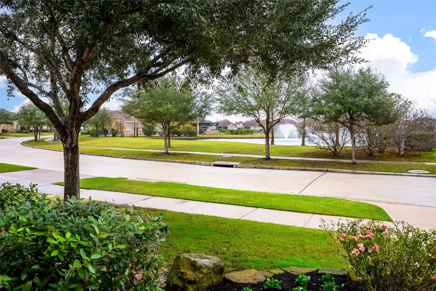 179 Lake View Loop, Fulshear, TX 77441 - Image #3