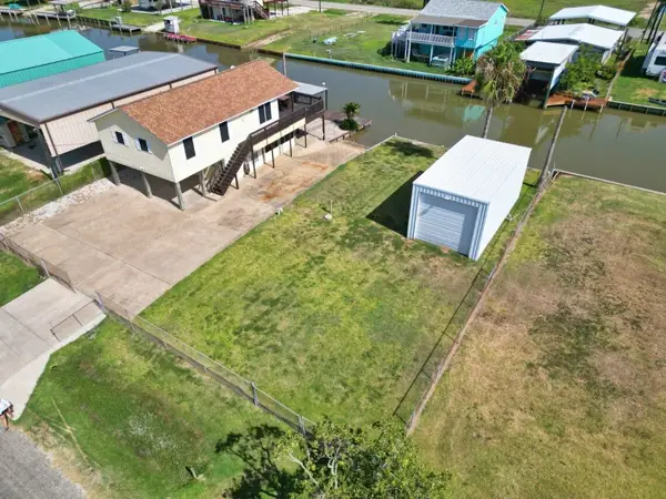 763 County Road 209, Sargent, TX 77414