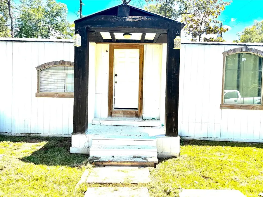 298 Cloverdale Street, Livingston, TX 77351 - #2